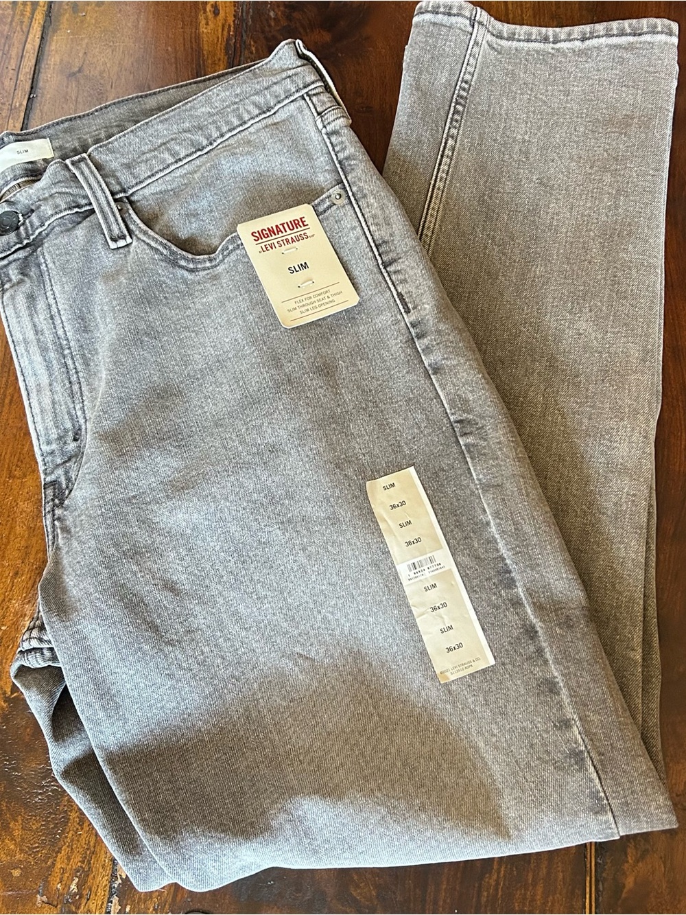 Signature By Levi Strauss NEW Men's Slim Flex Jeans 36x30 Grey J201